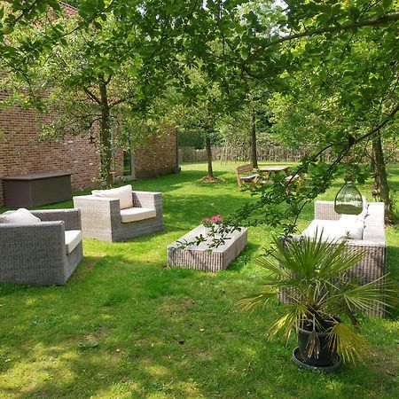 The Two Oaks - Private Garden For Guests Villa Hertsberge Kültér fotó