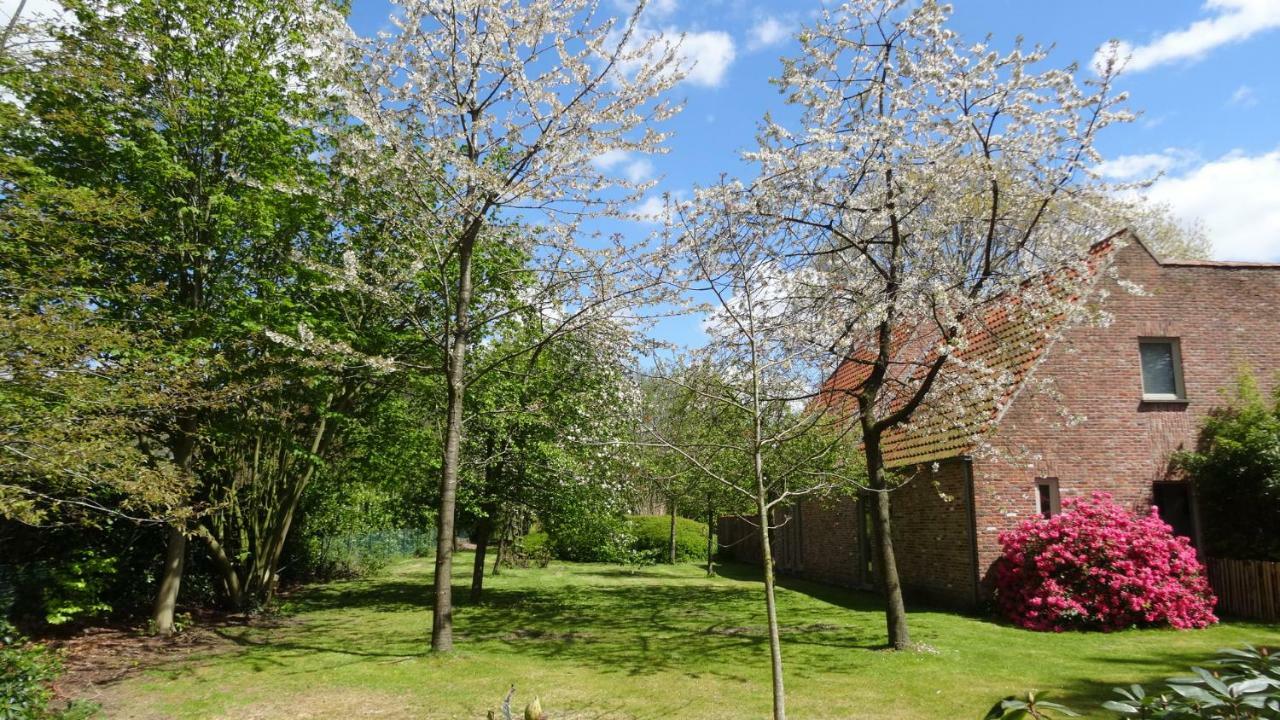 The Two Oaks - Private Garden For Guests Villa Hertsberge Kültér fotó