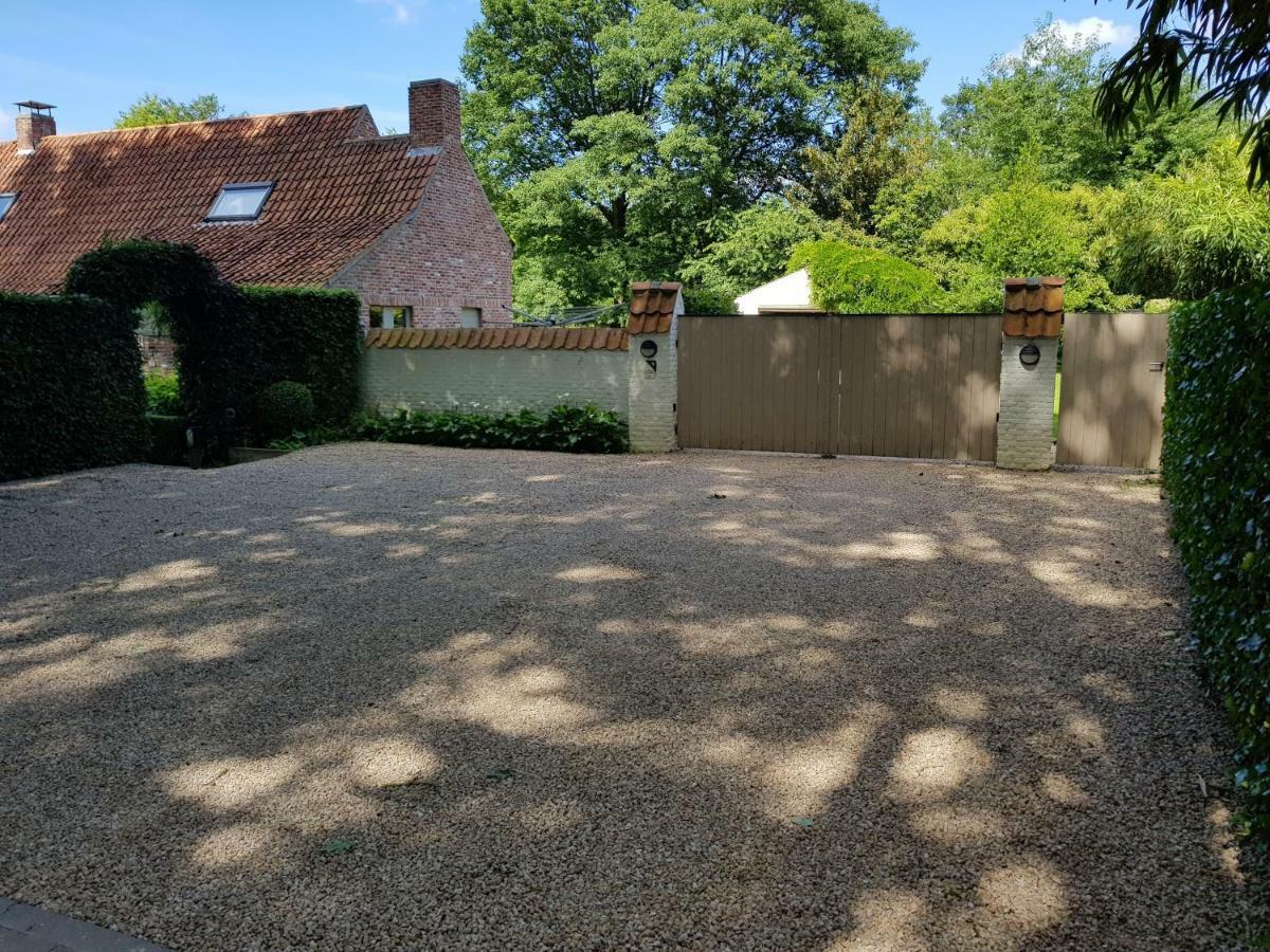 The Two Oaks - Private Garden For Guests Villa Hertsberge Kültér fotó